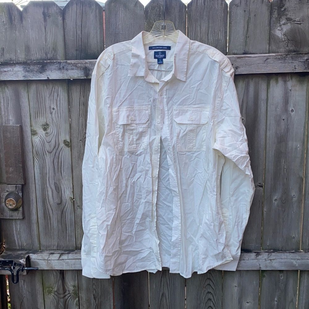 Old Navy slim fit button down shirt sz. XL